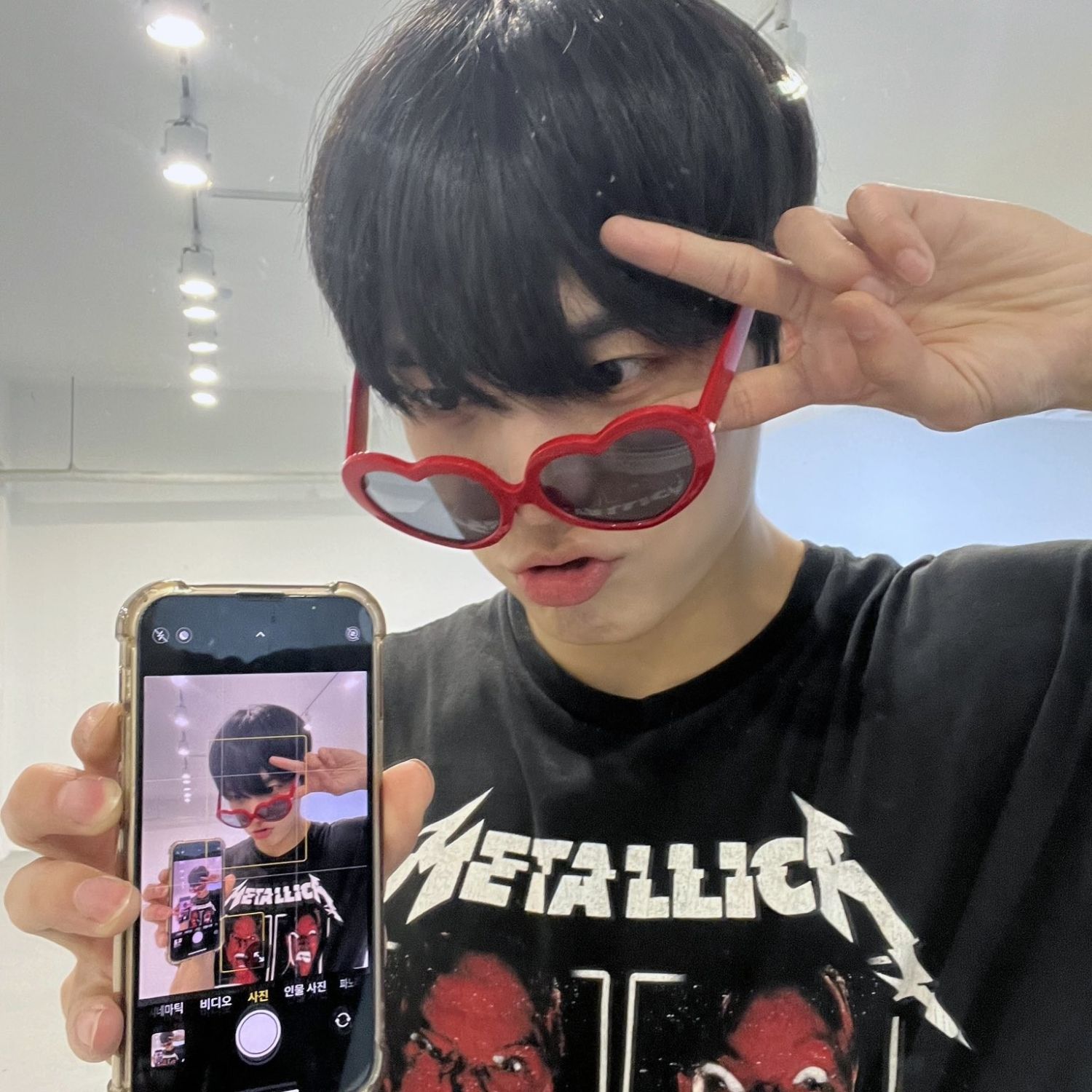 Latest photo of LEEJEONG (WHIB)