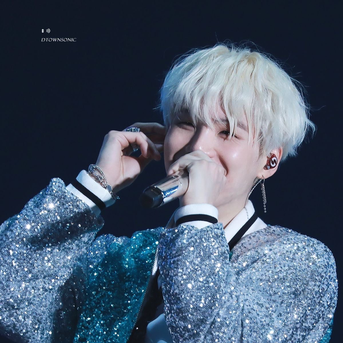 A moment captured by SUGA (BTS)'s fan