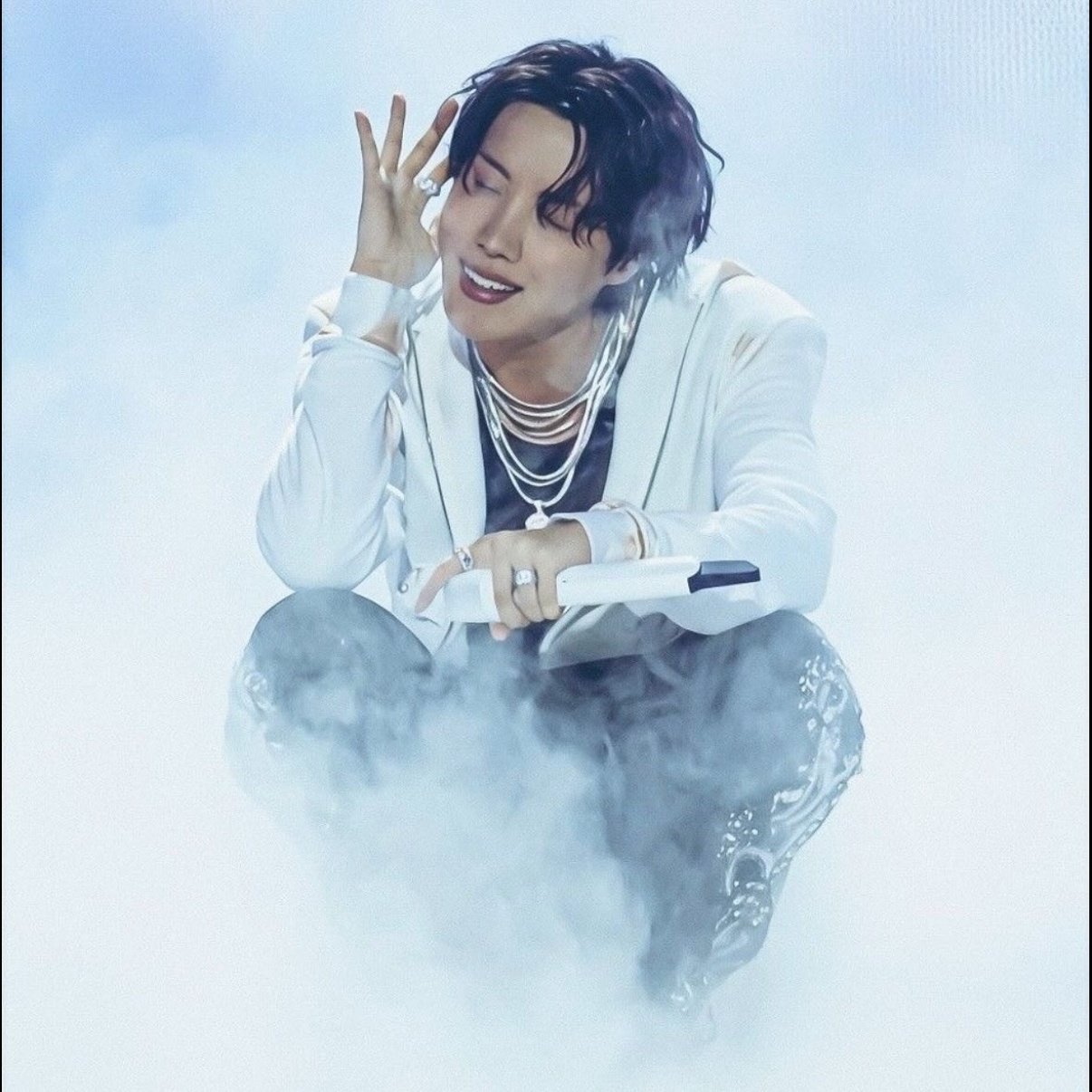 J-hope (防弹少年团)的最新活动照片