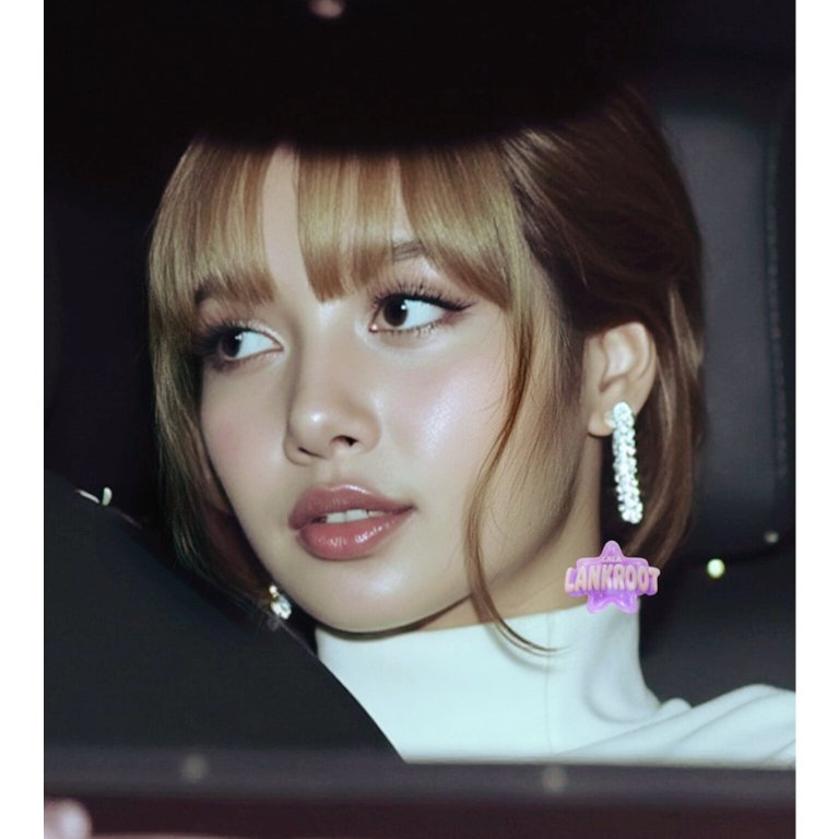 Latest photo of Lisa (BLACKPINK)