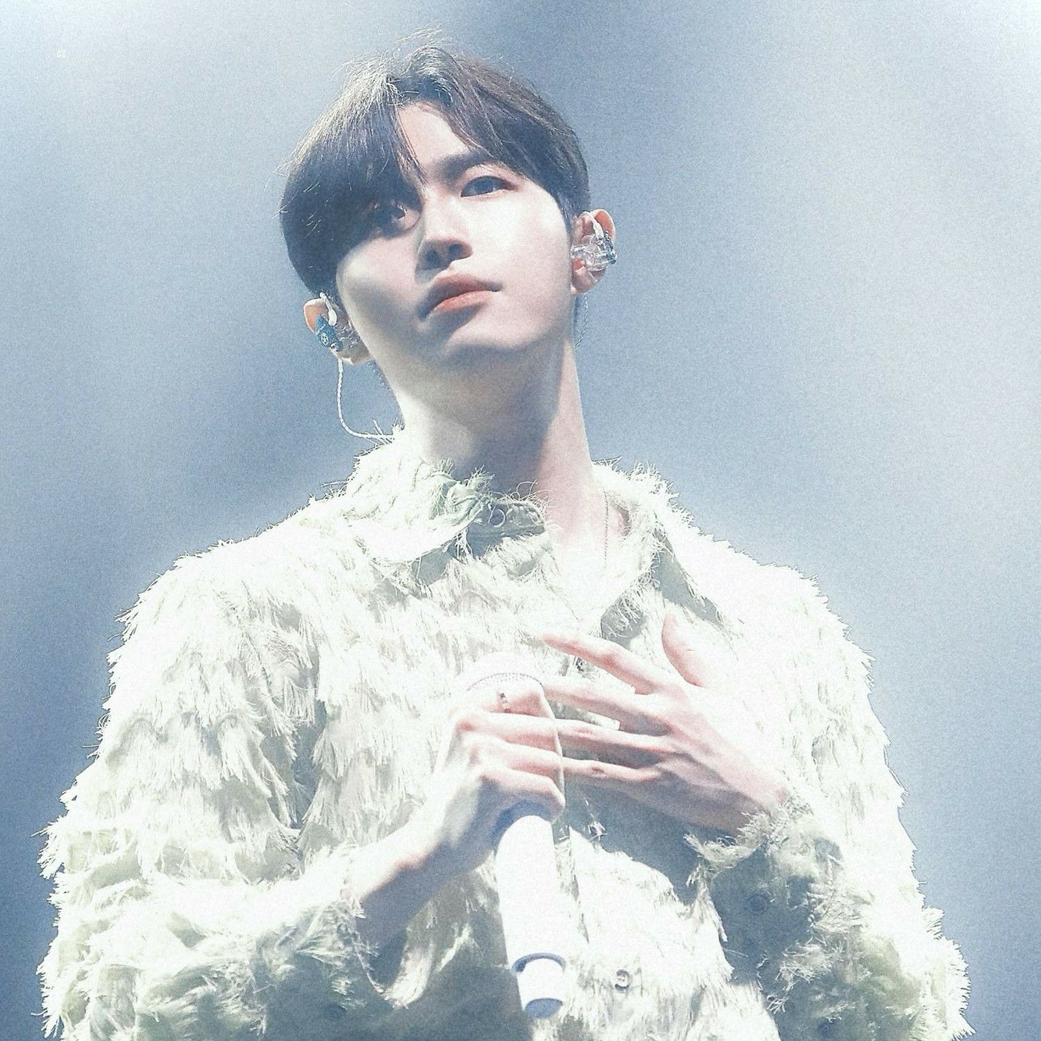 Recent activity shot of Kim Jaehwan