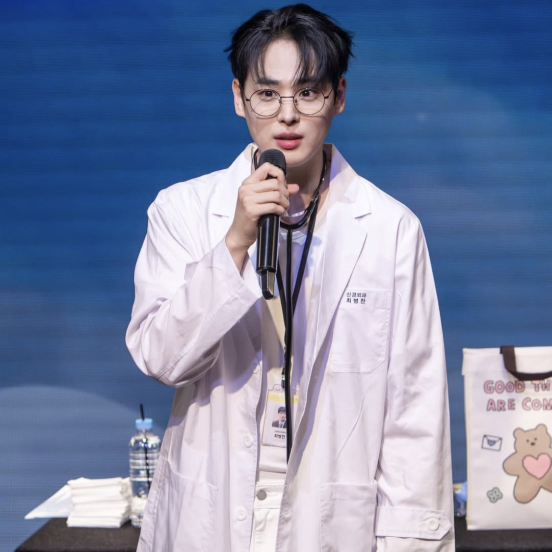 Behind-the-scenes cut of Choi Byungchan