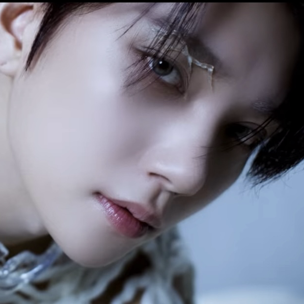 Latest photo of Joshua (SEVENTEEN)