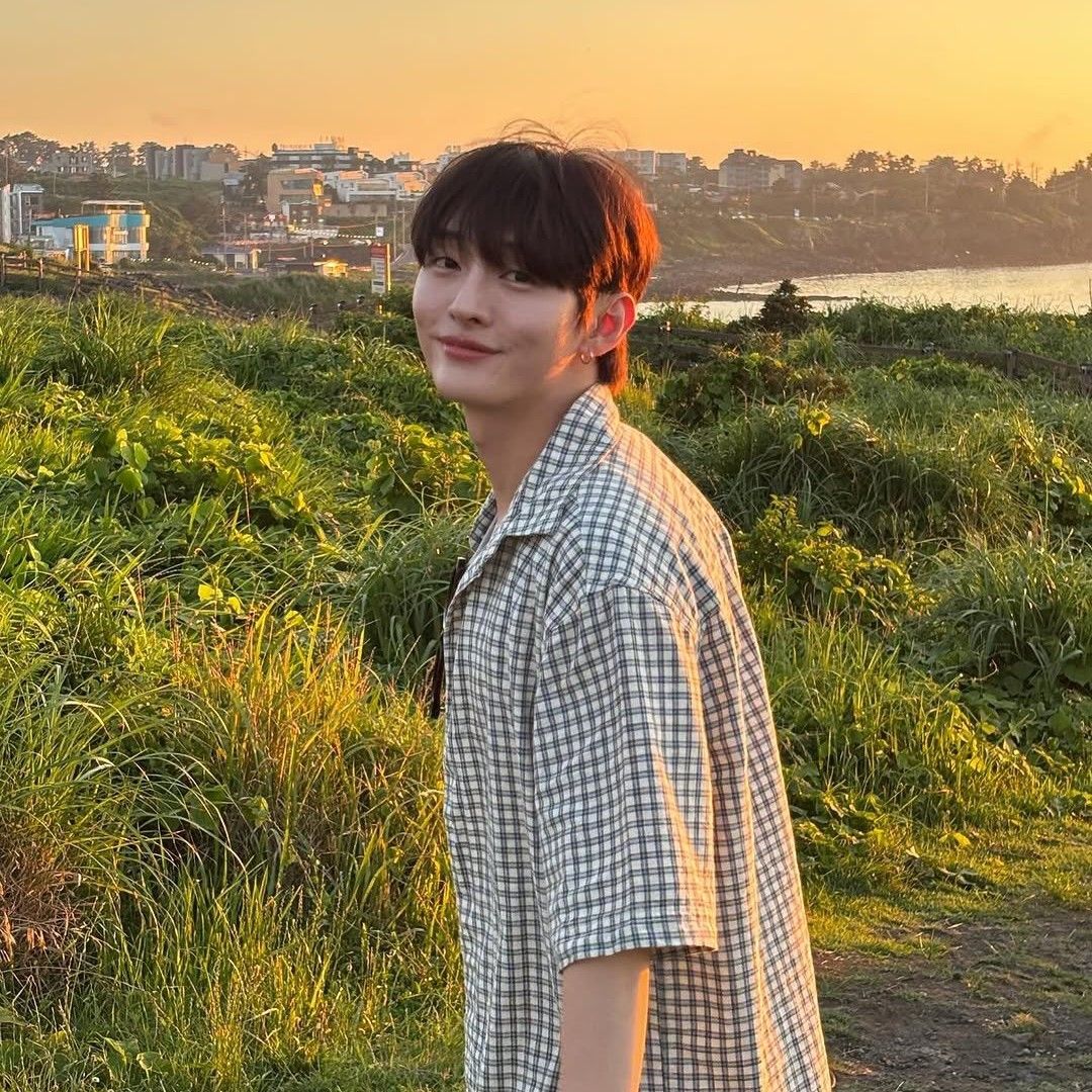 Latest photo of Yoon Jisung