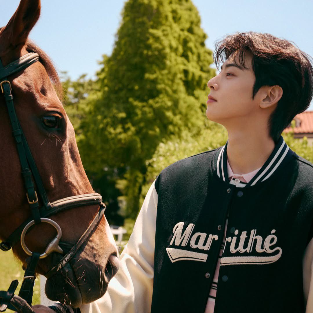 Recent activity shot of Eunwoo (ASTRO)