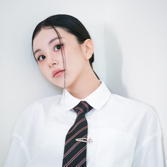 彩瑛 (TWICE)的最新活動照片