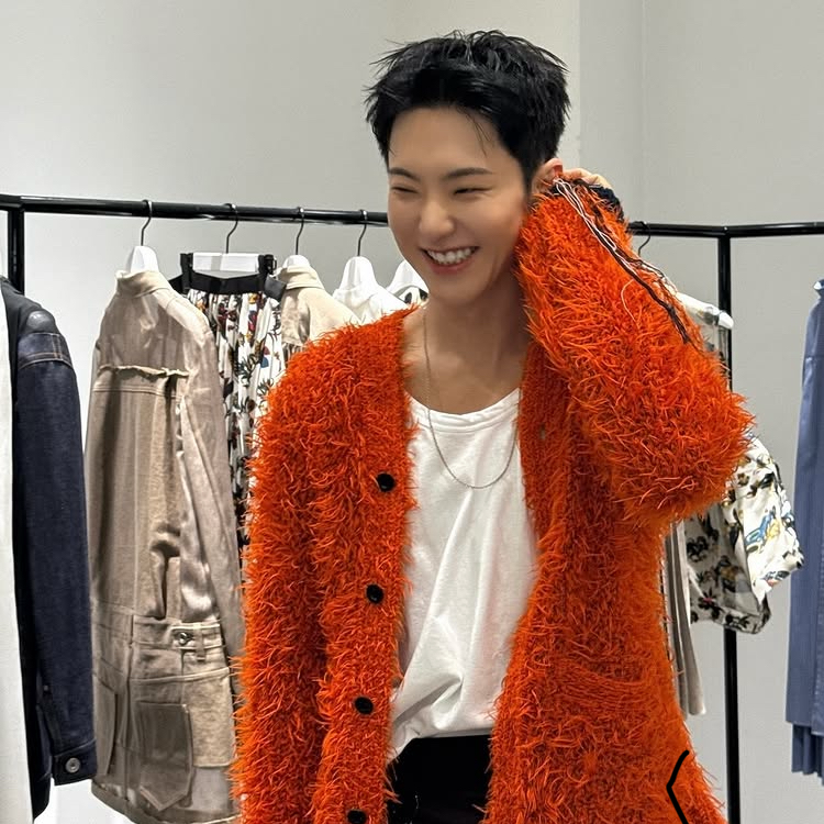ホシ (SEVENTEEN)の最新写真