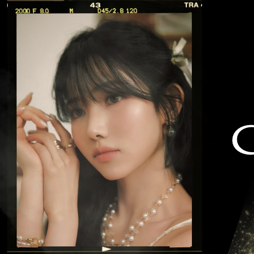 A moment captured by Kenmotsu Nano (IS:SUE)'s fan