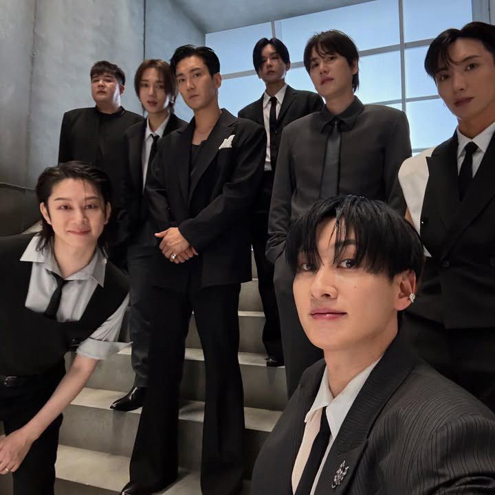 Potret di balik layar Super Junior