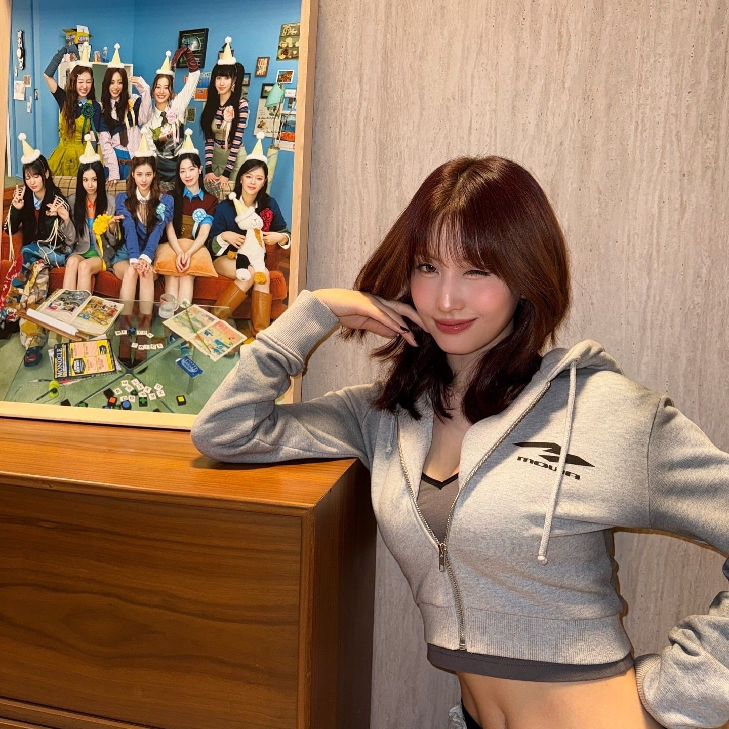 Behind-the-scenes cut of Momo (TWICE)