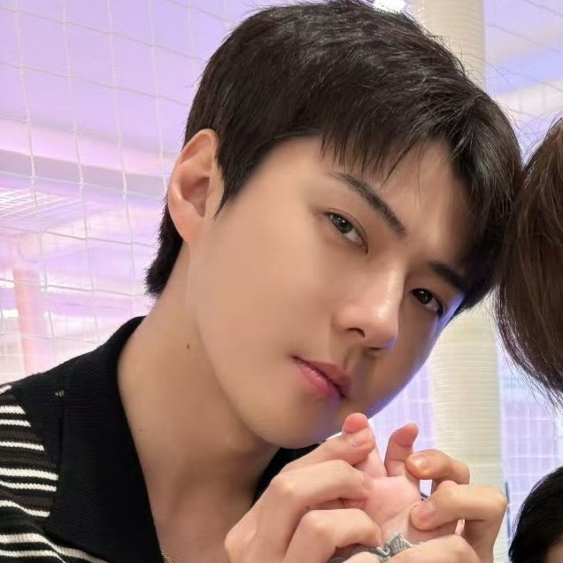 세훈 (EXO)의 최신 사진