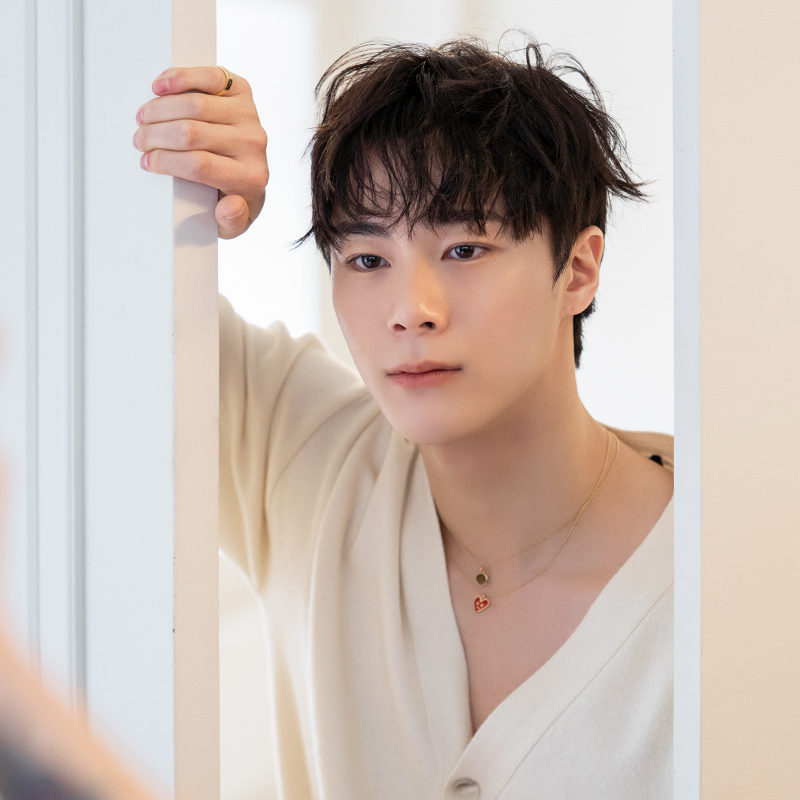 A moment captured by Moonbin (ASTRO)'s fan