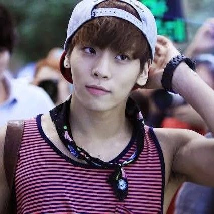 A moment captured by Jonghyun (SHINee)'s fan