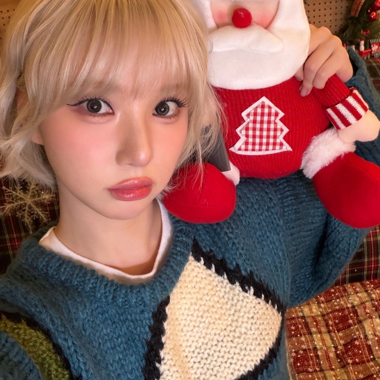 Behind-the-scenes cut of VIVIZ