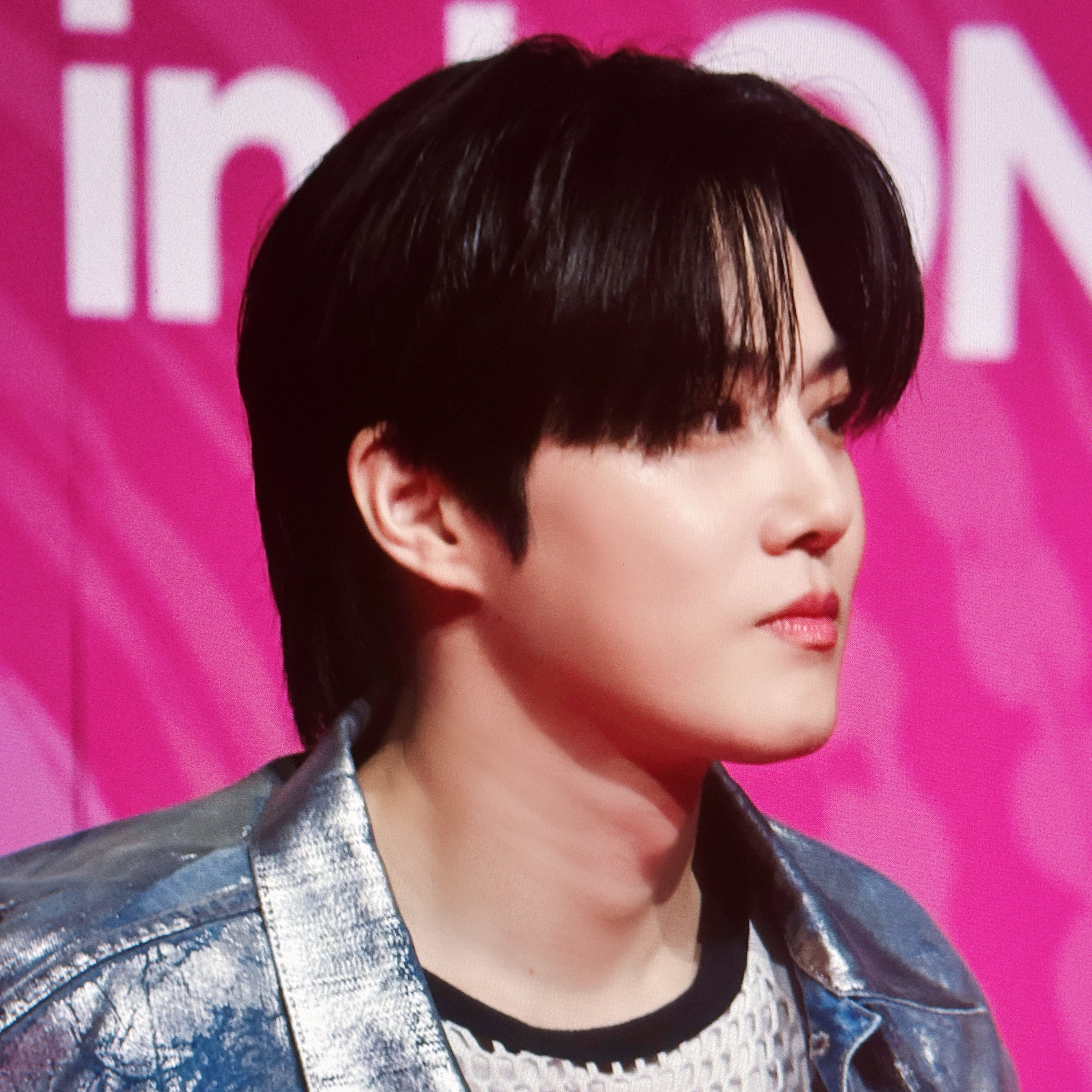 Behind-the-scenes cut of Suho (EXO)