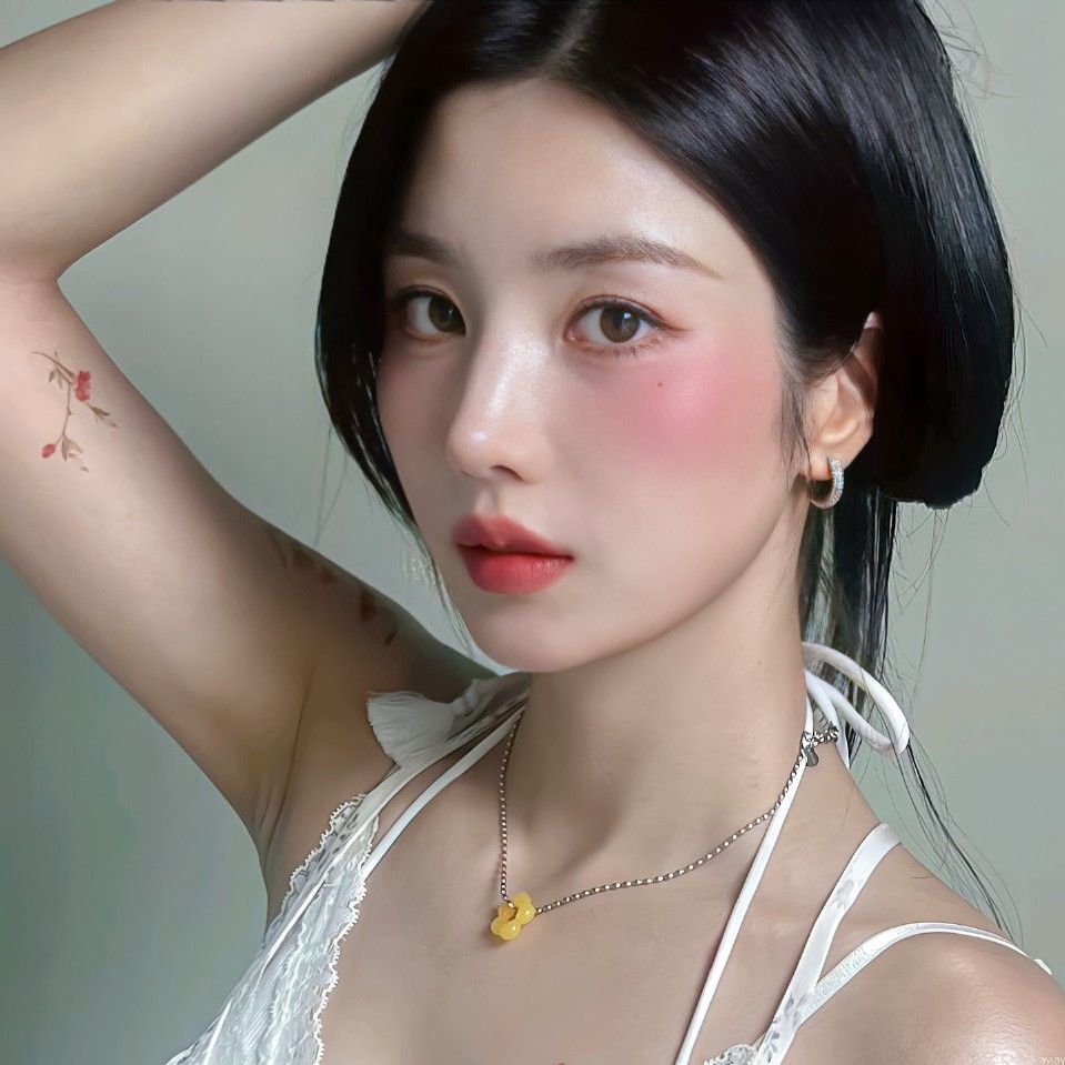 Latest photo of Kwon Eunbi