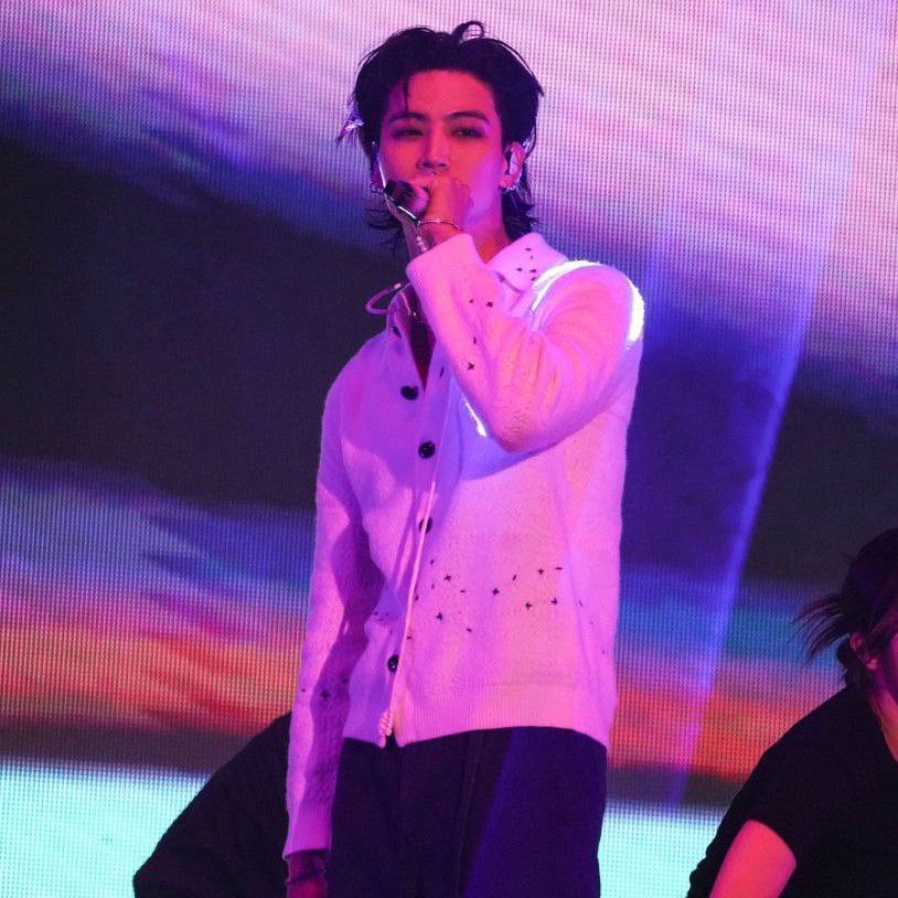 Latest photo of JAY B (GOT7)