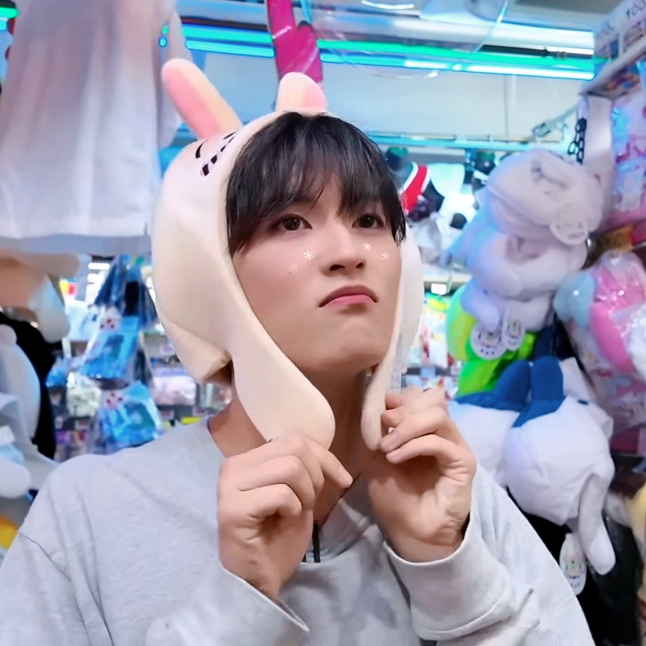 A moment captured by Mark (NCT 127, NCT DREAM)'s fan