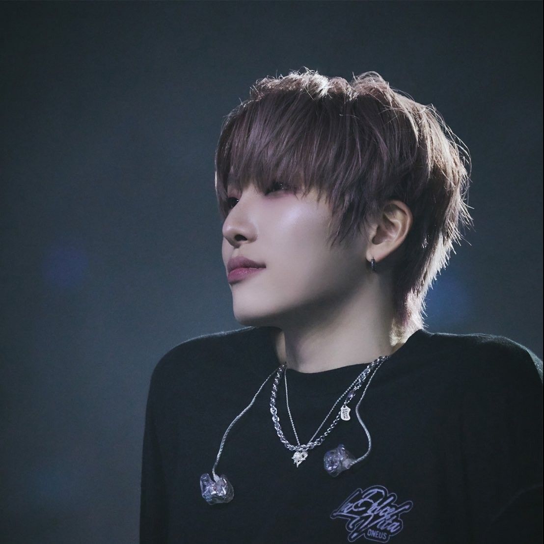 Foto aktivitas terbaru Seoho (ONEUS)