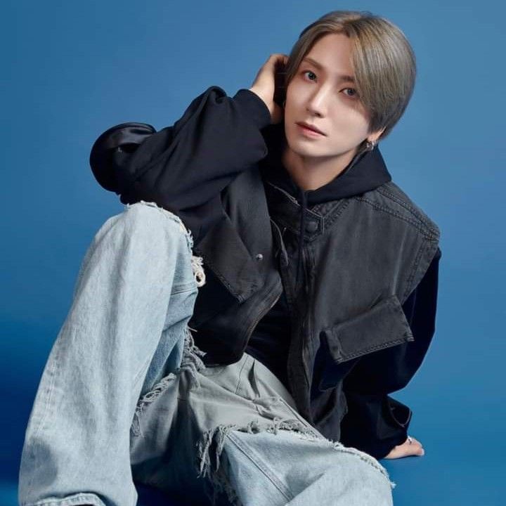 Behind-the-scenes cut of Leeteuk (Super Junior)