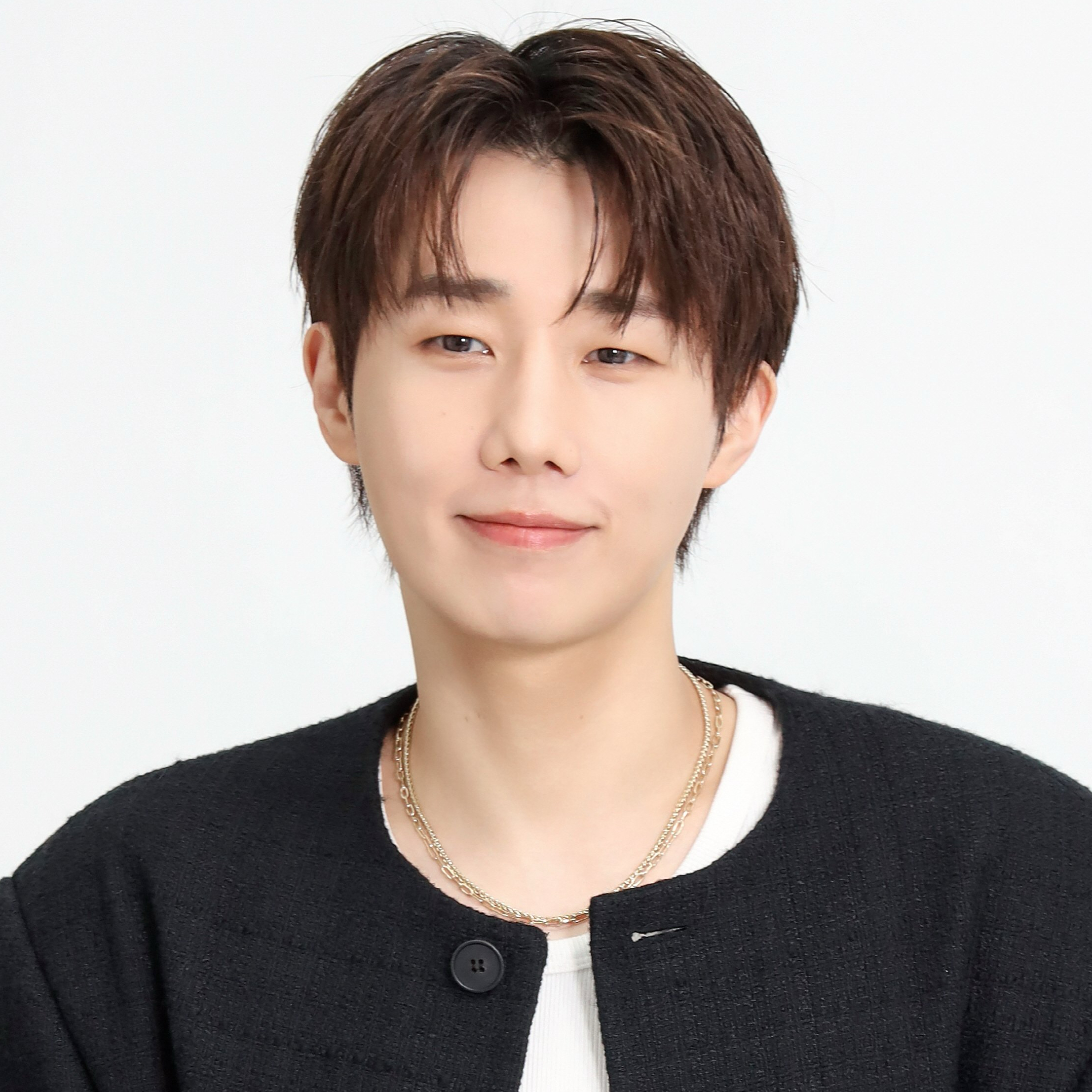 Behind-the-scenes cut of Sungkyu (INFINITE)