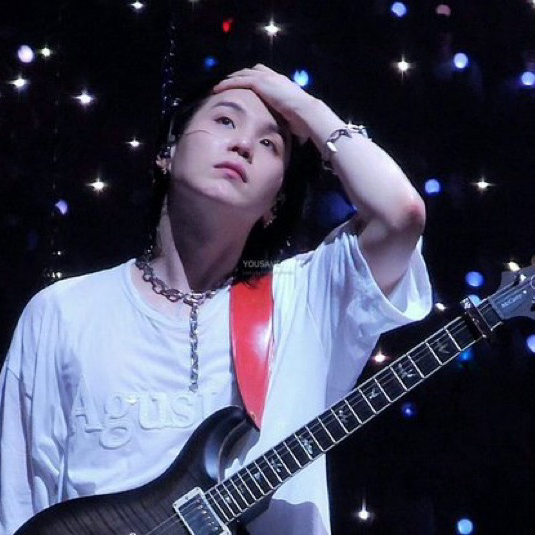 SUGA (防彈少年團)的最新活動照片