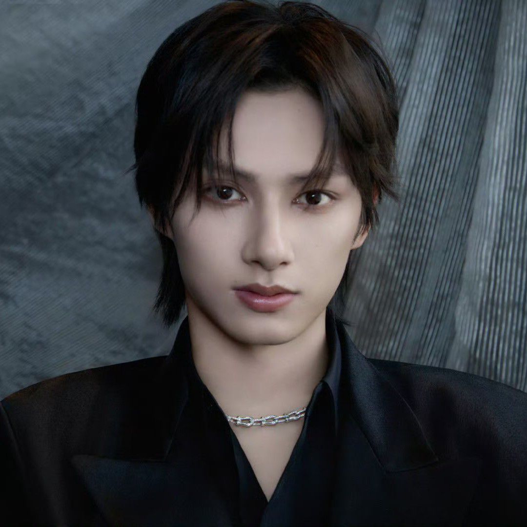 Recent activity shot of Jun (SEVENTEEN)