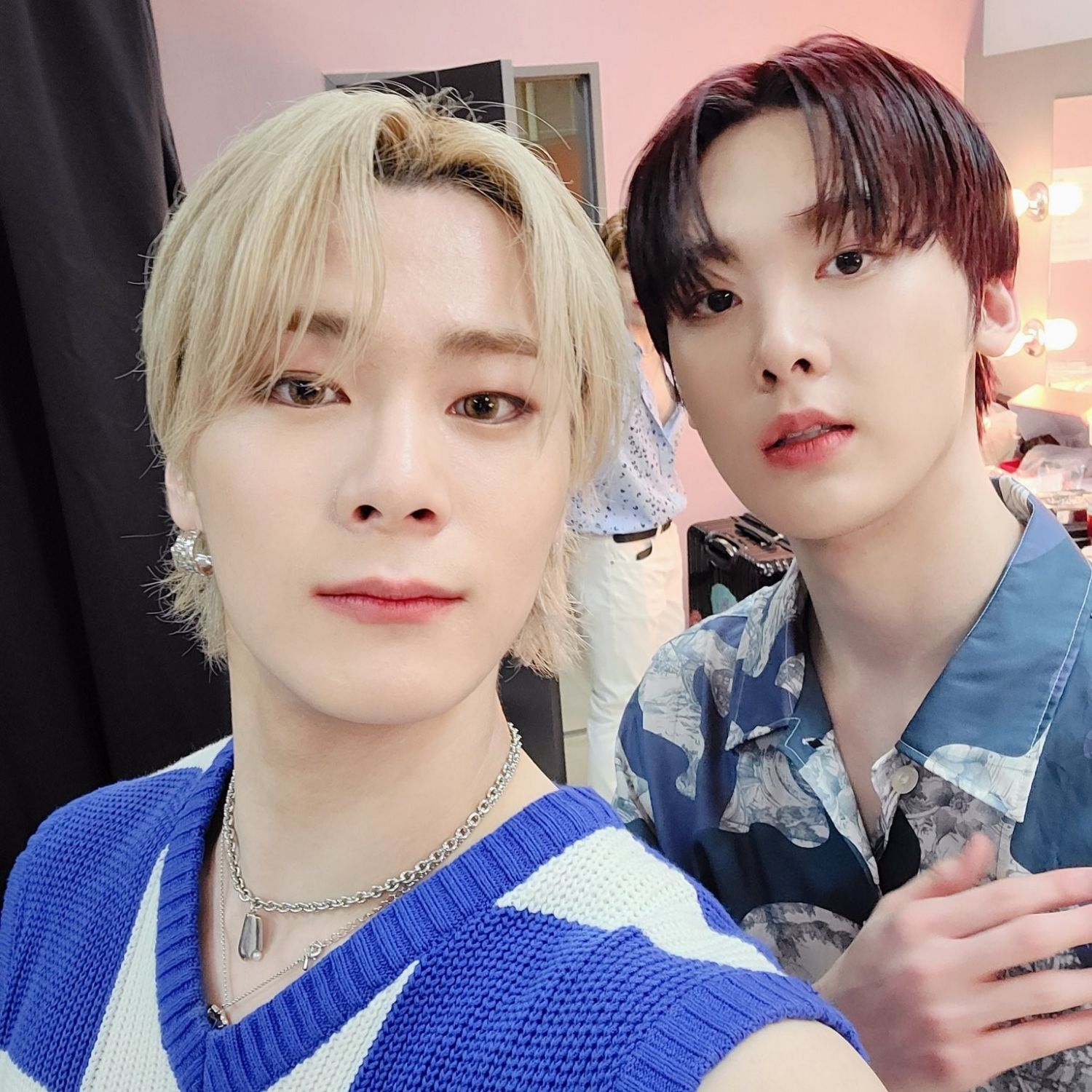 아스트로의 비하인드 컷
