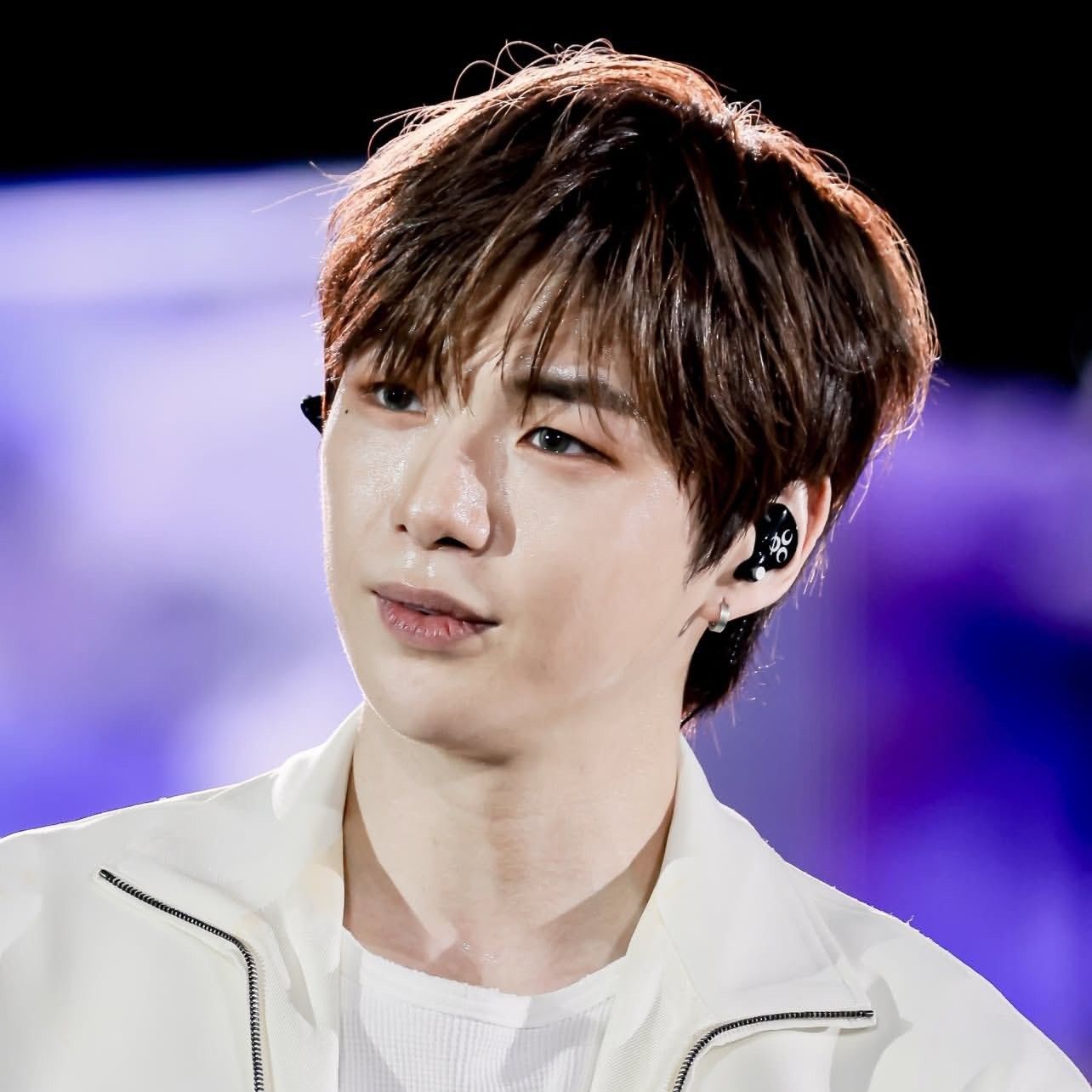 강다니엘 최근 활동샷