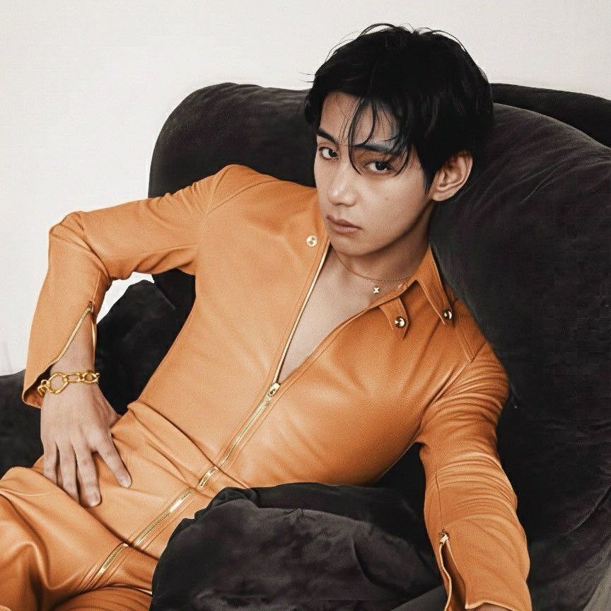 뷔 (방탄소년단) 최근 활동샷