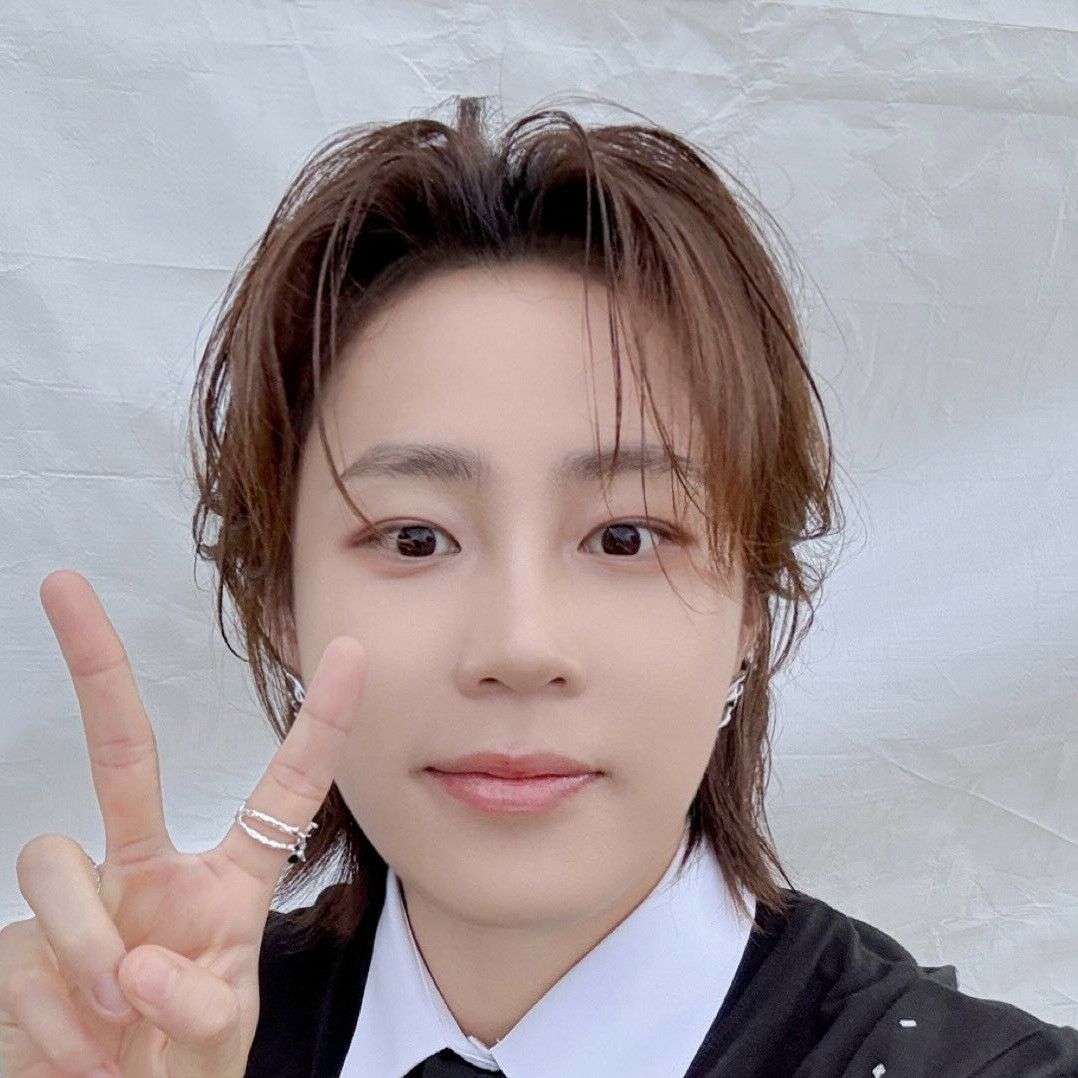 Recent activity shot of Ha Sungwoon