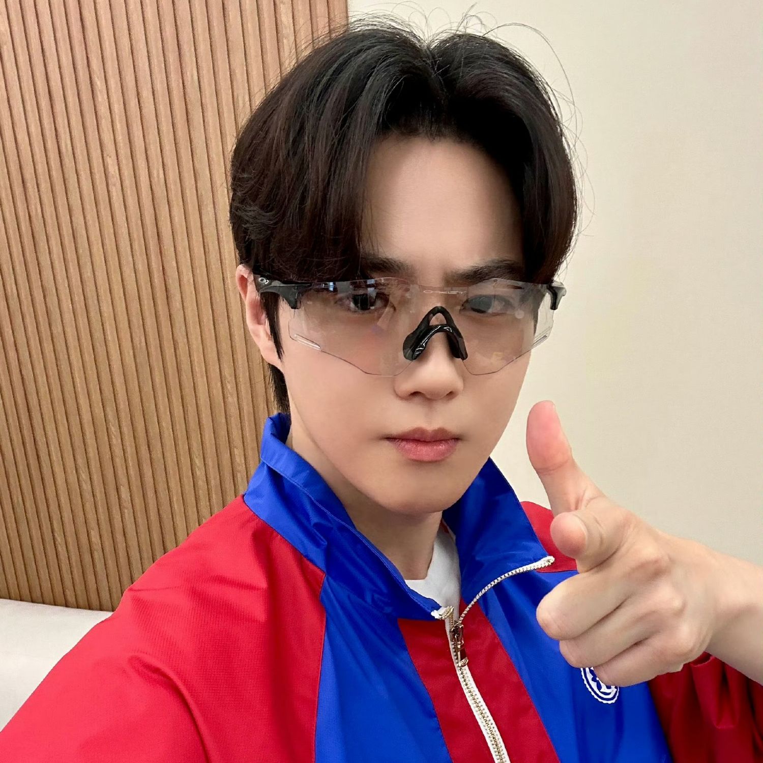 Behind-the-scenes cut of Suho (EXO)