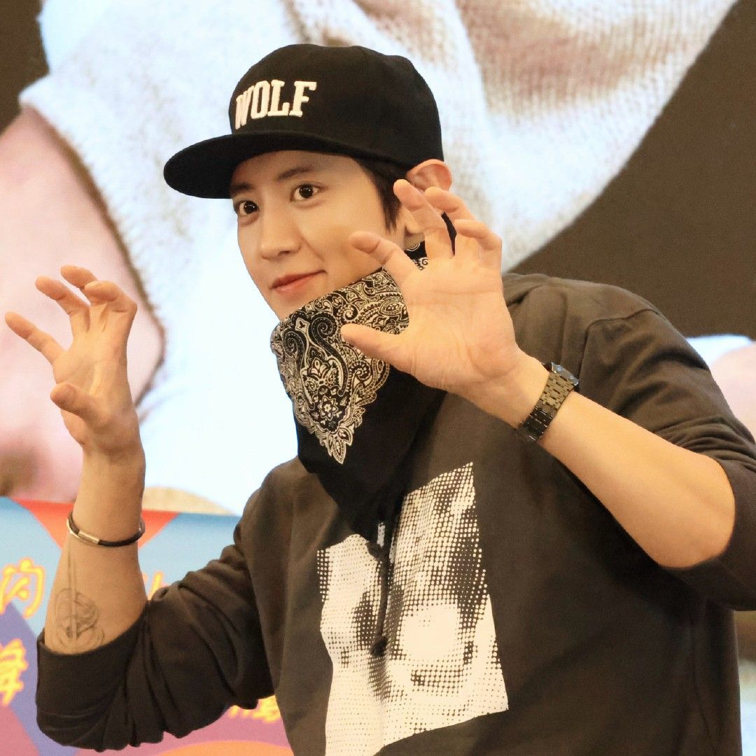 Behind-the-scenes cut of Chanyeol (EXO)