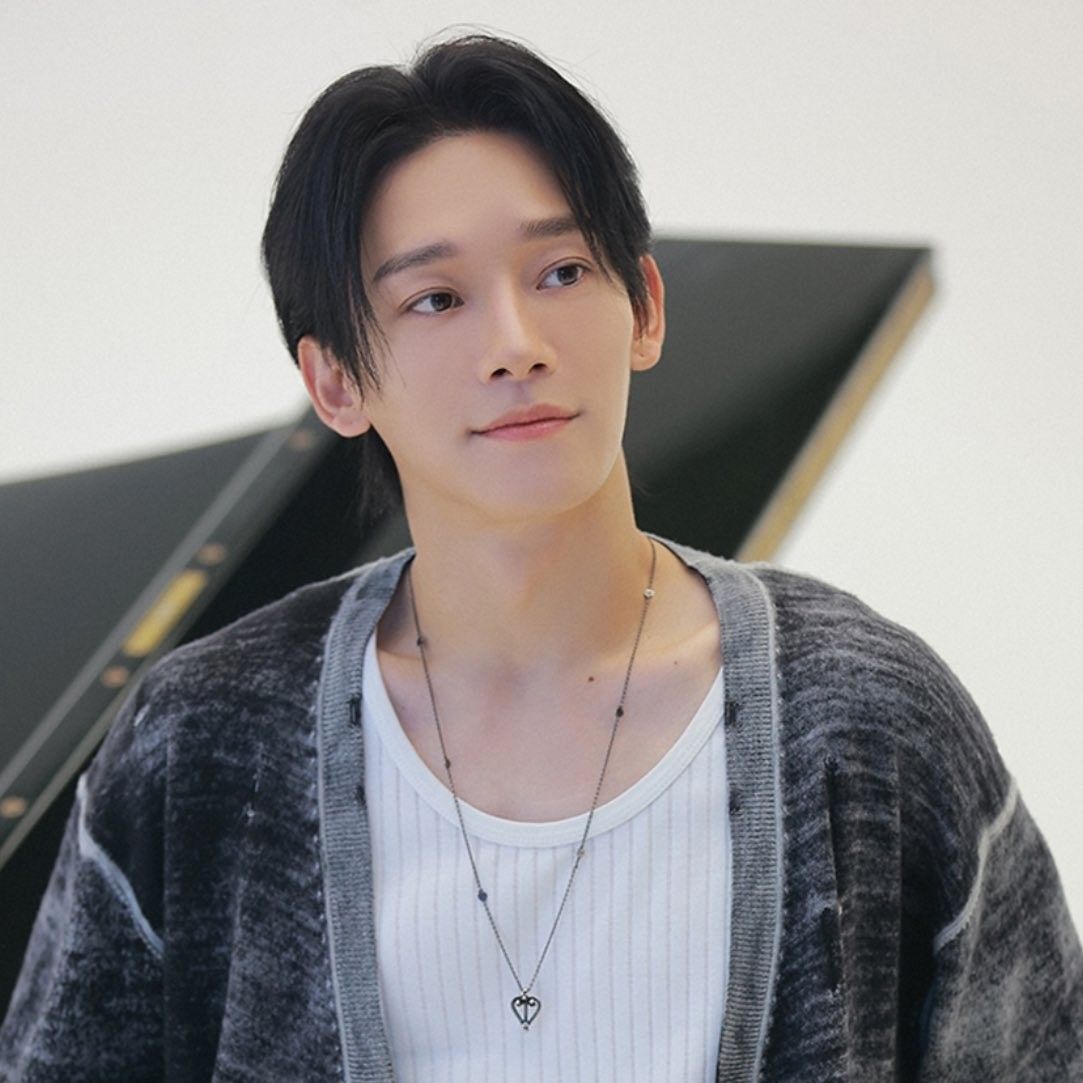 Latest photo of Chen (EXO)