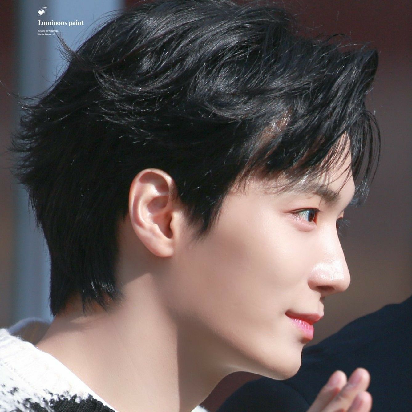 A moment captured by Kim Jonghyeon's fan