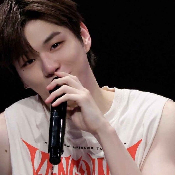 Behind-the-scenes cut of Kang Daniel