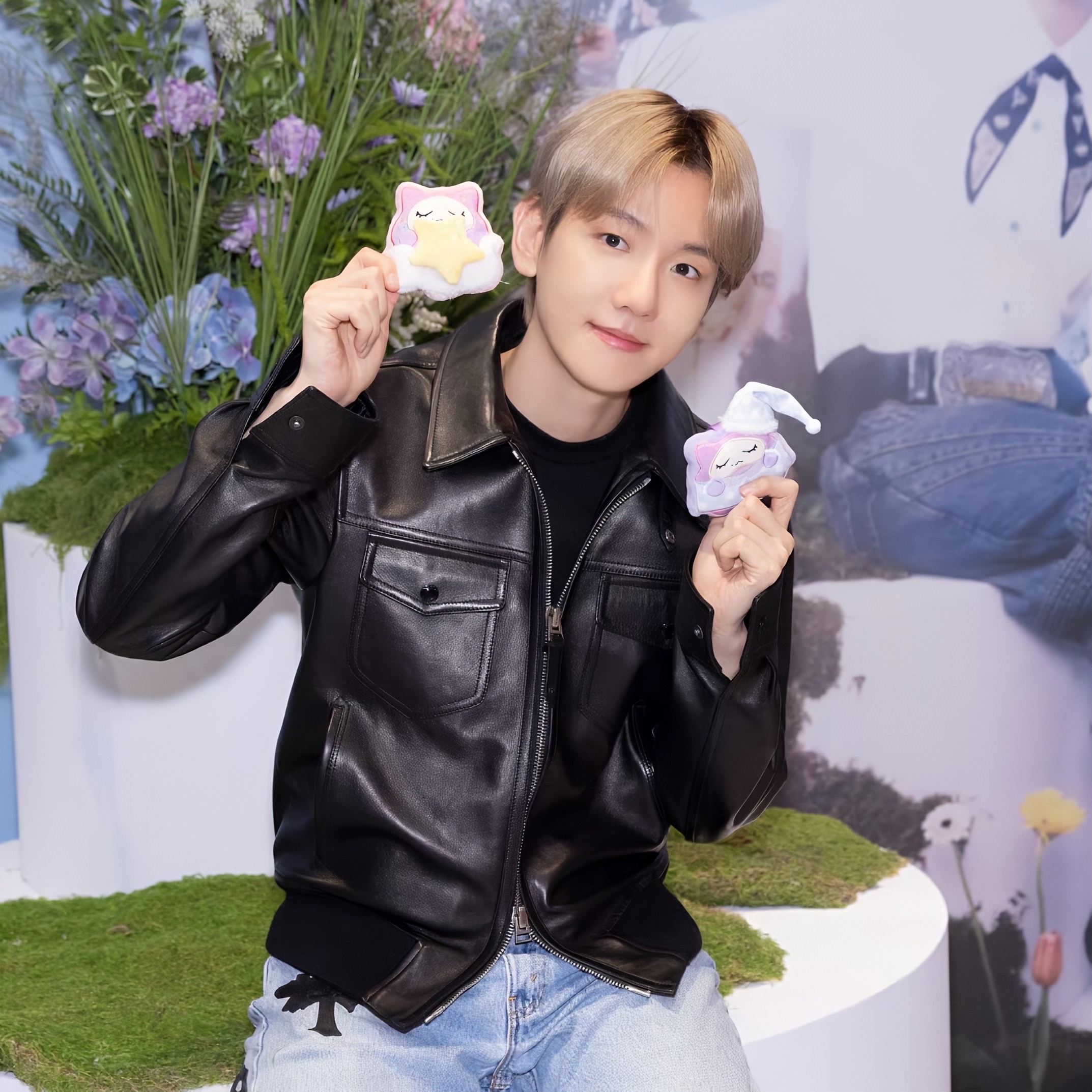 Recent activity shot of Baekhyun (EXO)