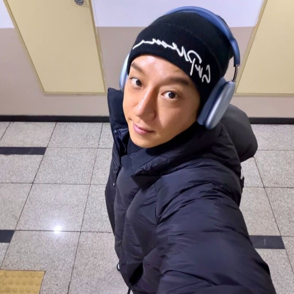 ファン・チヨルの舞台裏ショット