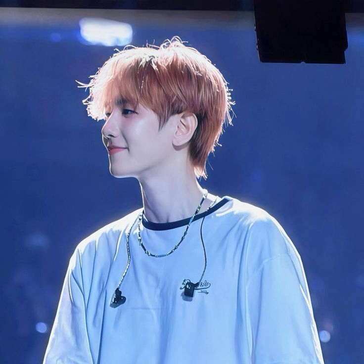 백현 (EXO)의 비하인드 컷