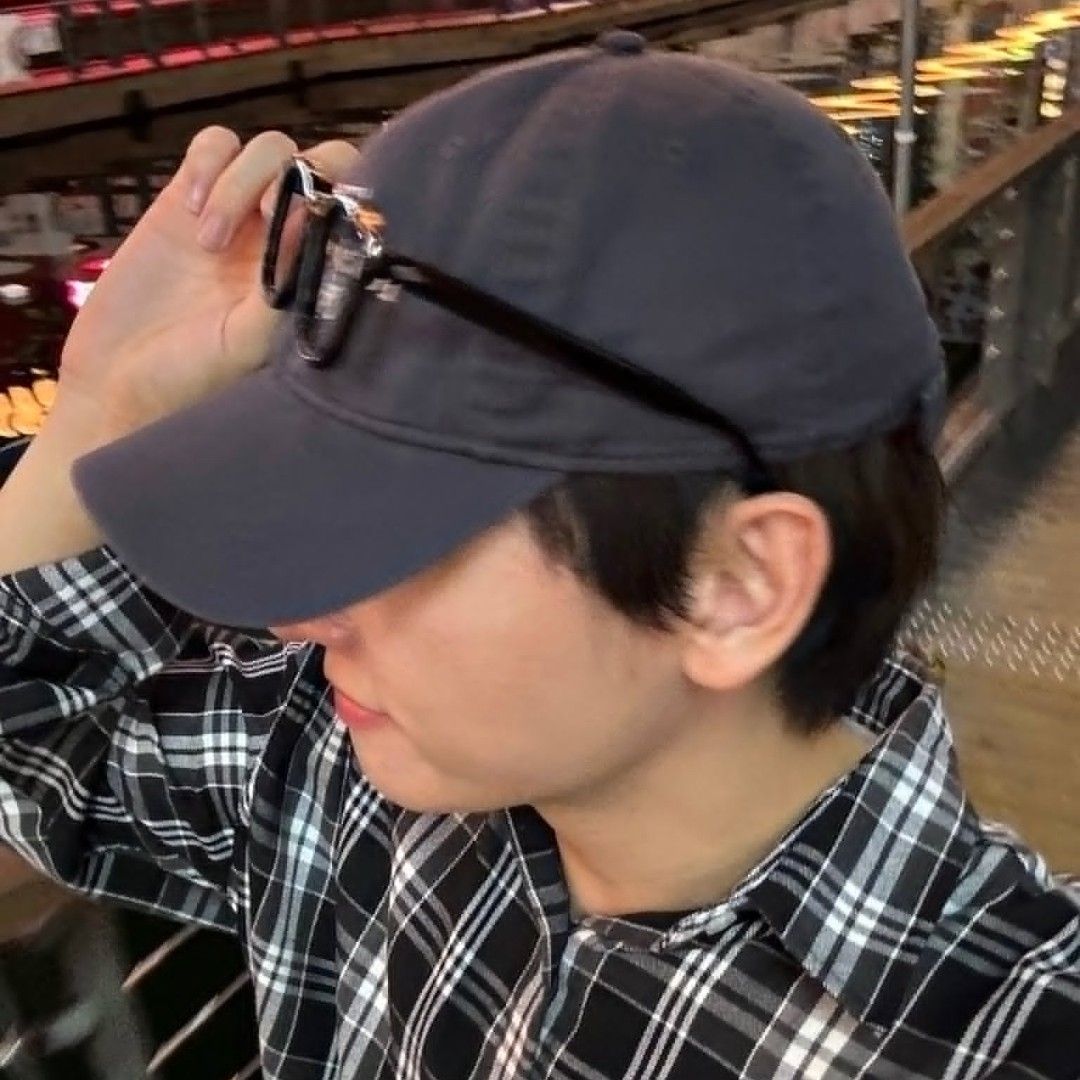 Latest photo of Inseong (SF9)