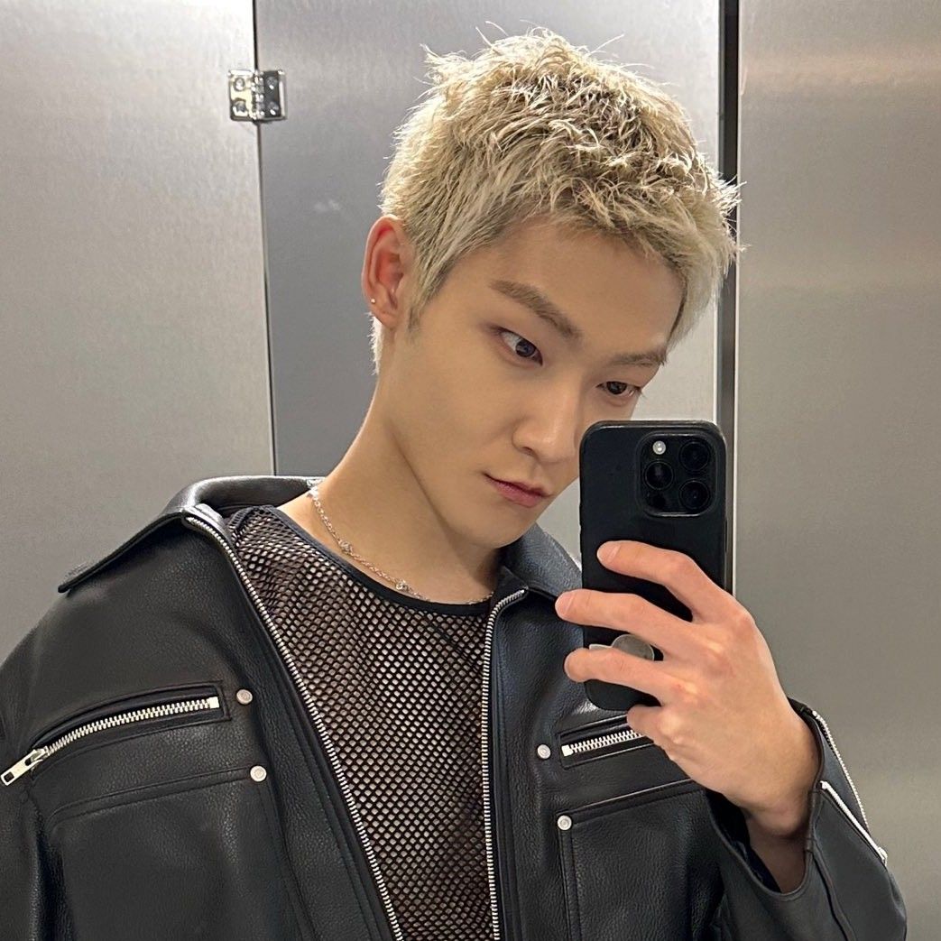 A moment captured by Kevin (THE BOYZ)'s fan