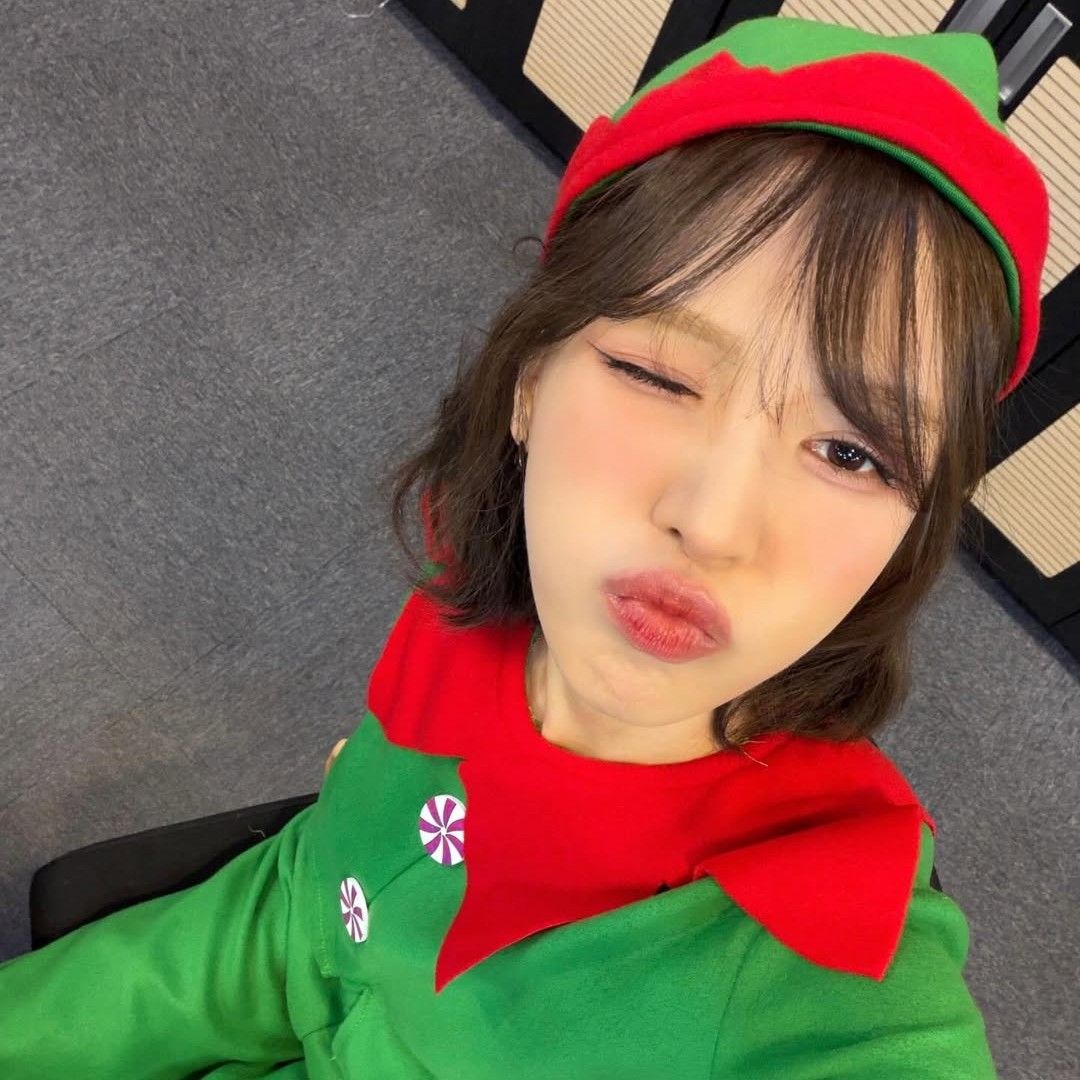 Behind-the-scenes cut of Wendy (Red Velvet)