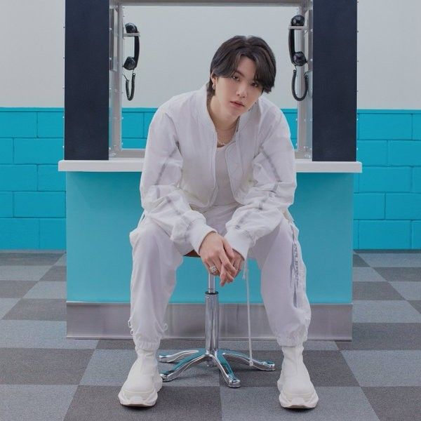 Latest photo of SUGA (BTS)