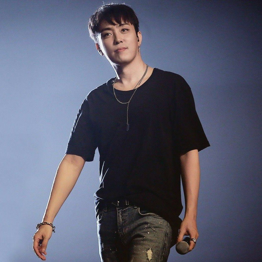 A moment captured by Eun Jiwon (SECHSKIES)'s fan