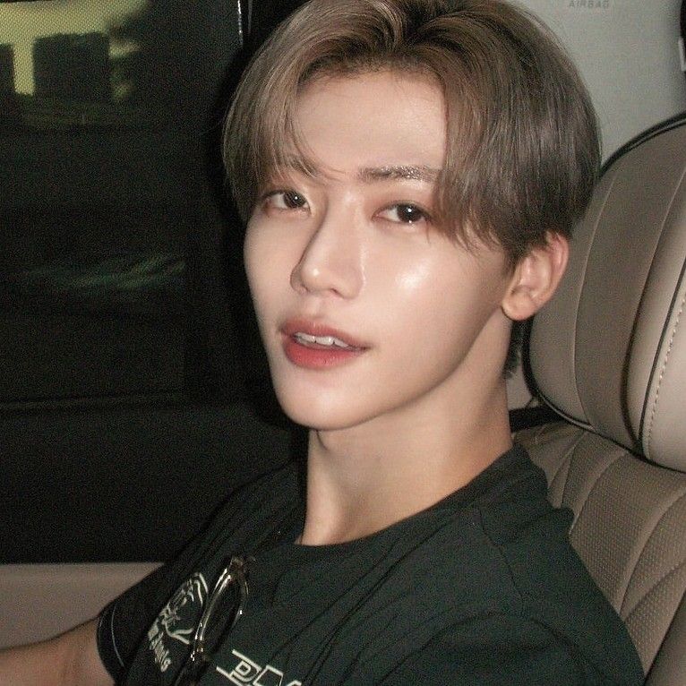 Behind-the-scenes cut of NCT