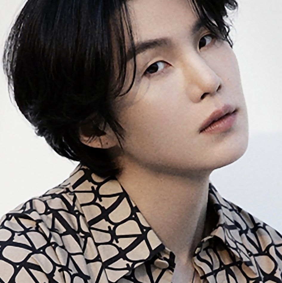 Latest photo of SUGA (BTS)