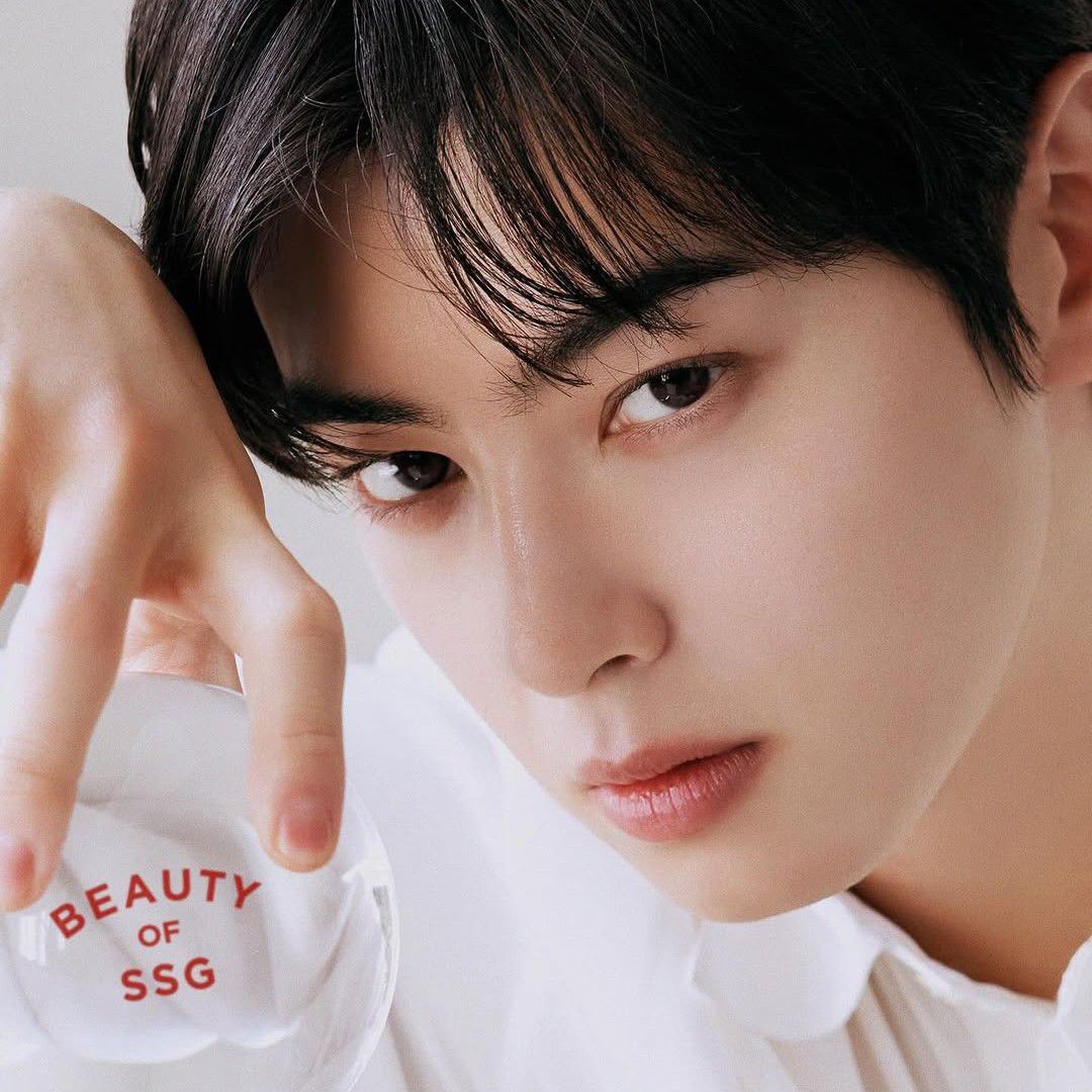 Latest photo of Eunwoo (ASTRO)