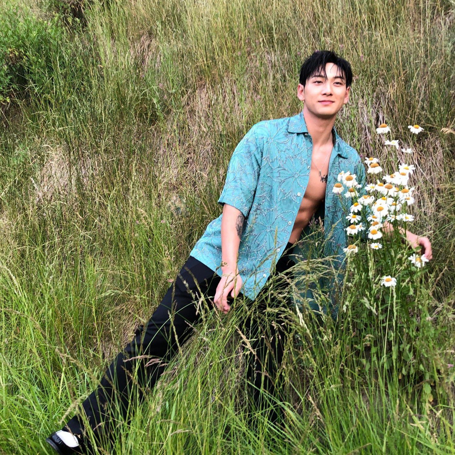 Latest photo of Baekho