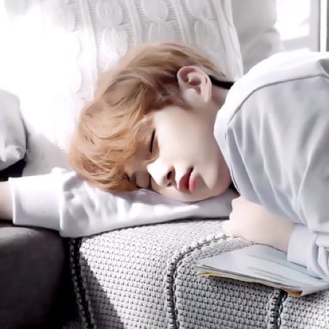 Behind-the-scenes cut of Kang Daniel