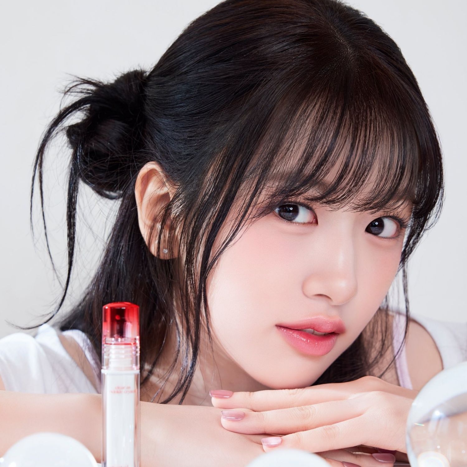 Recent activity shot of An Yujin (IVE)